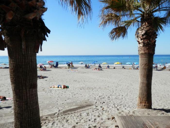 Apartamento Rivas, Junto A La Playa Torrecilla 네르하 외부 사진